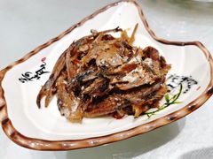 -榕树下海鲜馆(坪山路店)