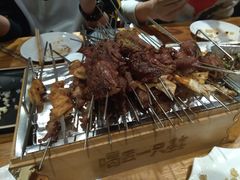 -喝丢一只鞋海鲜烧烤·海肠捞饭(文体街店)