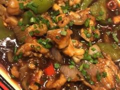 -虾弄弄海派小龙虾·牛羊蝎子火锅