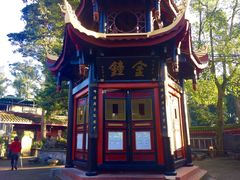 -峨眉山报国寺