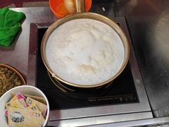 -清真老马家国华牛奶鸡蛋醪糟(正宁路店)