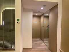 -上海松江假日酒店