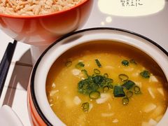 -阿瓦山寨·湘菜现炒·剁椒鱼头王(咸阳总店)