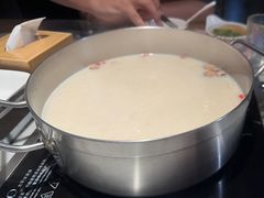 -尚尚仙·酸汤猪手·猪肚鸡火锅(华联万柳购物中心店)