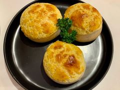 酥皮叉烧包-白天鹅宾馆-宏图府餐厅