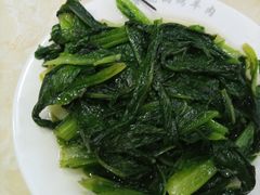 -尕有炕锅烤羊肉