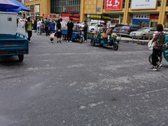 -浙江华贸鞋业服饰城