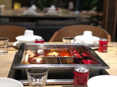 菌汤番茄牛油三味锅-锦城印象火锅(天府三街店)