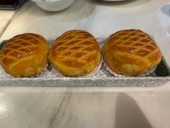 酥皮水牛奶菠萝包-陶陶居酒家(解放北路店)