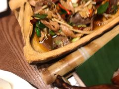 -老滇山寨•云南特色菜•地方菜•民族风情歌舞表演(金碧店)