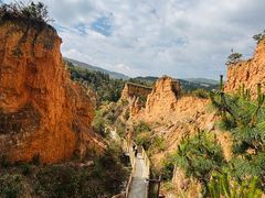 -彩色沙林风景区