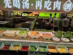 -洪氏嗨捞·广东猪肚鸡·椰子鸡火锅(西咸万象城店)