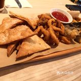 小蛋糕也好吃！小龙虾不够入味