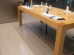 -Apple零售店(华贸购物中心店)