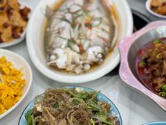 -丹水桥地锅鱼·翘嘴鲌·地方特色全鱼宴(丹江口大坝店)