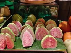 -雍容荟帝王蟹活龙虾展台自助(IFS黑金店)