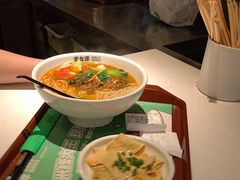 -蒙自源米线大王(东站店)