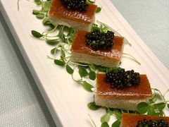鱼子酱烤鸭-悦融琥珀·京鲁菜·海味珍品(西单店)
