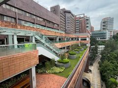 -香港大学
