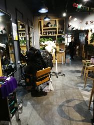 -MOVAN  HAIR莫凡匠人发型屋