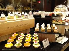 -上海西藏大厦万怡自助餐厅(徐汇店)