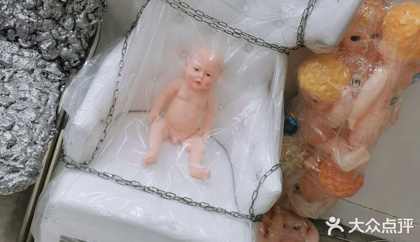 适合拍照凹造型的古着地下仓库
