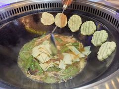 -哈尔滨烧烤·山河村铁锅炖(交大店)