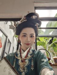-两间半汉服工作室(平江路店)
