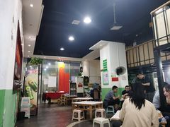 大堂-时二崽肥肠鸡大排档(健康路店)
