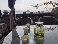 -亮河湾山庄
