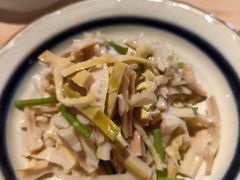 临安手撕羊尾竹笋-庐灶江南·江南菜·四合院Bistro(东直门雍和宫·原华侨宾馆店)