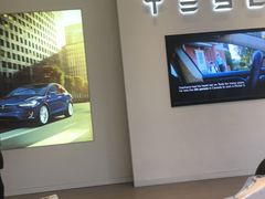 -TESLA 特斯拉(广州天环广场体验店)