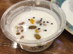 手工酸奶-清真·玛丽亚新疆菜主题餐厅(浙江中路店)