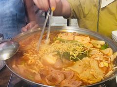 部队火锅-富乐满韩国正宗炸鸡韩国料理(虹泉路店)