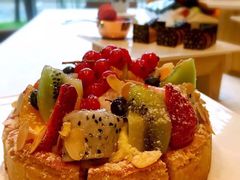 -筠咖啡西餐厅(上海国展宝龙丽筠酒店)