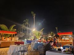 -亚龙湾希尔顿自助餐厅·海鲜·烧烤·沙滩BBQ·现场乐队
