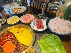 -小天鹅火锅·一线江景洪鼎旗舰店(洪崖洞店)