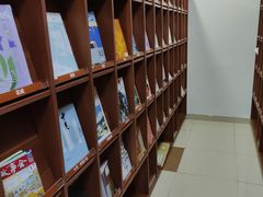-上海市静安区图书馆(新闸路馆)