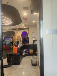 -TOP HAIR SALON