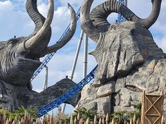 -七彩云南欢乐世界