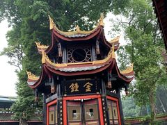 -峨眉山报国寺