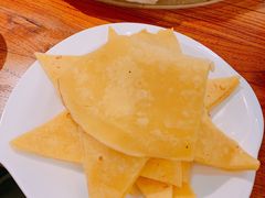 玉米粑粑-滇香肴·云南菜蒸汽石锅鱼(云南北路店)