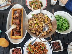 -小洞天柴火土菜馆