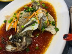 -梓檚中餐厅湖北菜小龙虾武昌鱼排骨藕汤(黄鹤楼店)