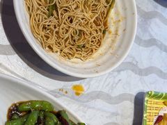 -肥肥虾庄·金牌油焖大虾(首义路店)