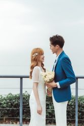 -现代经典婚纱摄影