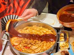 -黄记煌三汁焖锅(新佳丽江汉路店)