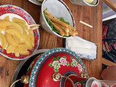 -毛辣果·贵州红酸汤牛肉火锅(西单店)