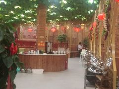 -袁小二大东北铁锅炖(吉祥村总部)