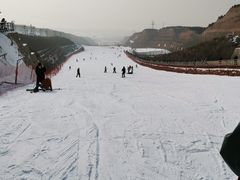-采薇庄园四季滑雪场